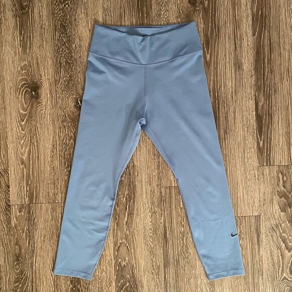 Nike Pants - Nike Capri leggings nwot